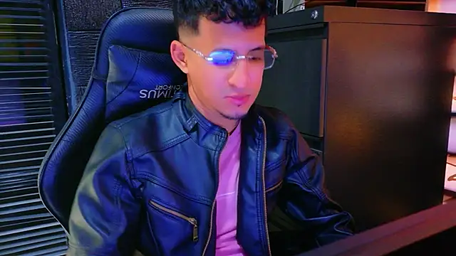 kenil_salvadorr Webcam show