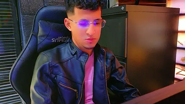 kenil_salvadorr Webcam show