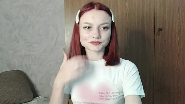 Lola_SweetGlow's Live XXX Chat