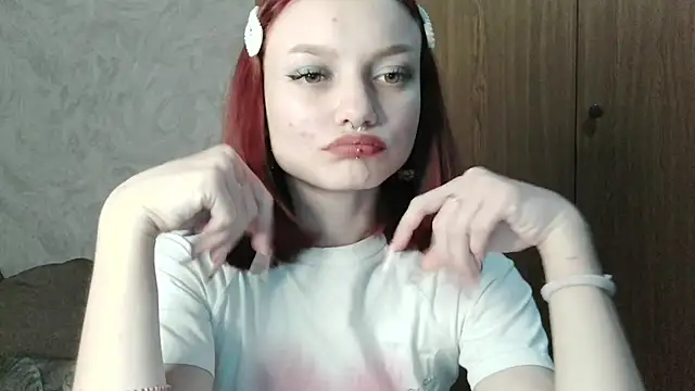Lola_SweetGlow's Live XXX Chat