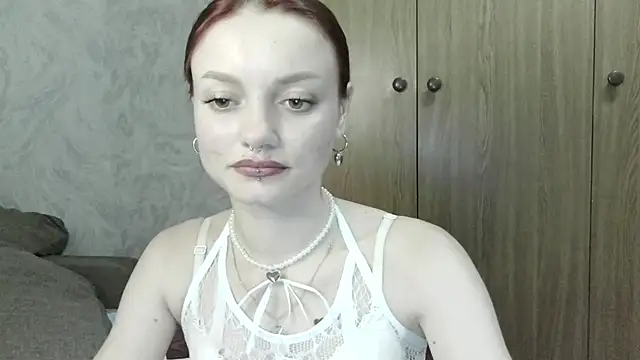 Lola_SweetGlow's Live XXX Chat