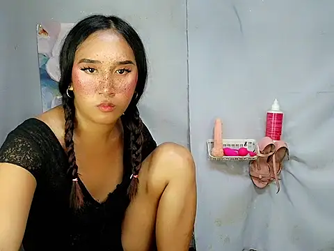 Lesly_More – webcam-show
