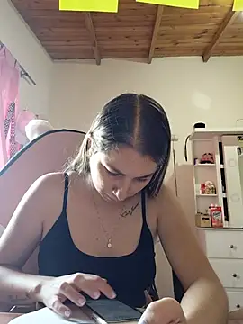 Chat XXX ao vivo de Lipzzy_sun20