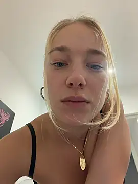 zenyra_xx's Live XXX Chat