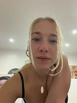 Chat XXX ao vivo de zenyra_xx