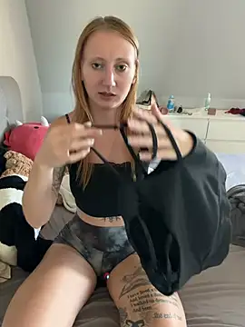 sexyopheliiaa webcam show