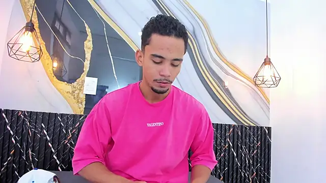 DrakeFoxx: διαδικτυακό σόου στην κάμερα