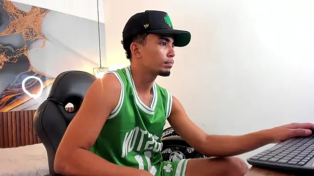 DrakeFoxx Adlı Modelin Web Kamerası Şovu