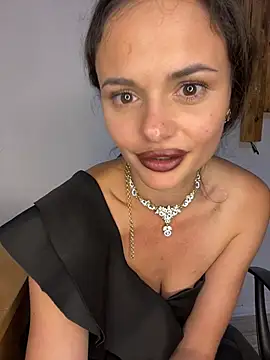 צ'אט XXX בשידור חי של Julie_Tiff