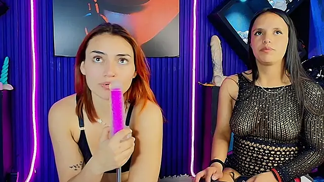 Show de Little__Kattyy na webcam