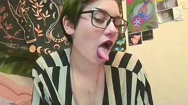 uwu_emmy's Webcam Show
