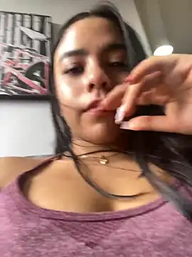 Chloe_Collingss 라이브 XXX 채팅