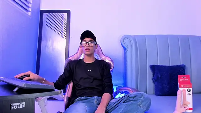 TwinkJoeyn Webbikameraesitys