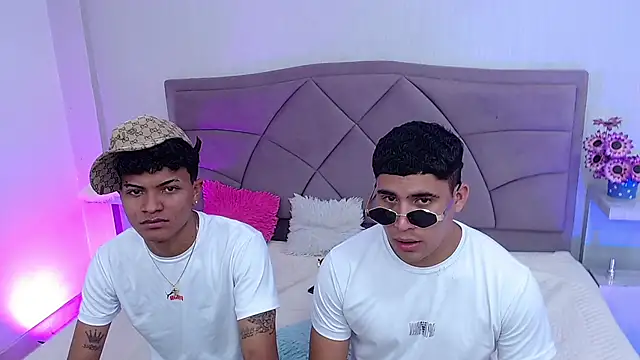party_duo_boyssn Webbikameraesitys