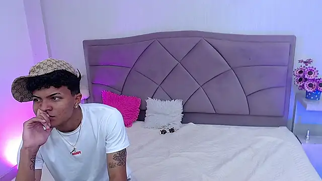 Show modela party_duo_boyss na web-kameri