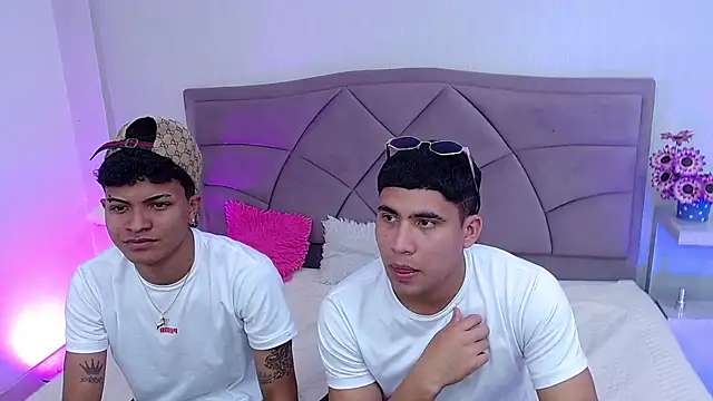 party_duo_boyss webcam show