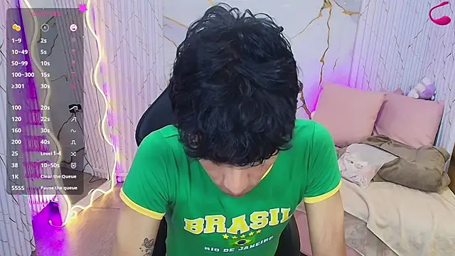 Show modela ANGELIC_TAY na web-kameri