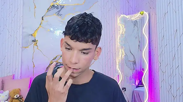 ANGELIC_TAYのウェブカメラショー