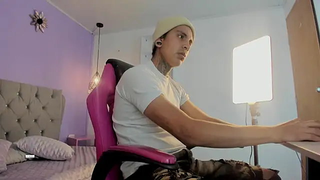 mario-leon Webcamshow