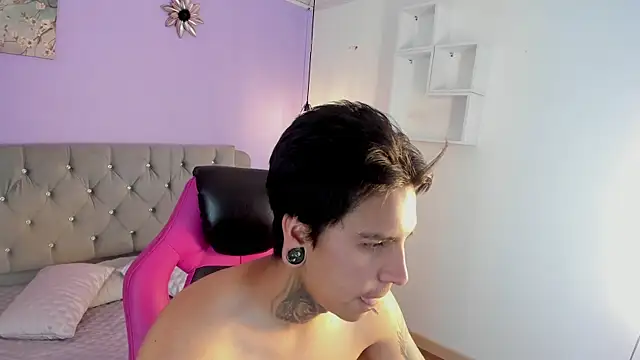 mario-leonn Webbikameraesitys