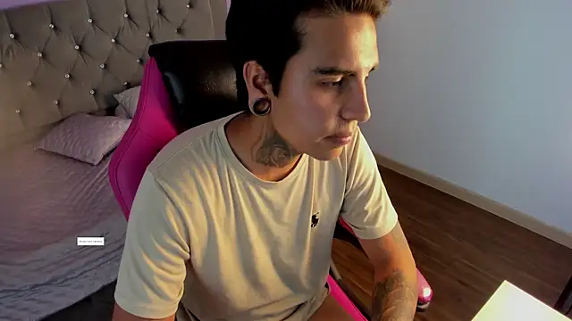 mario-leon Pertunjukan Webcam