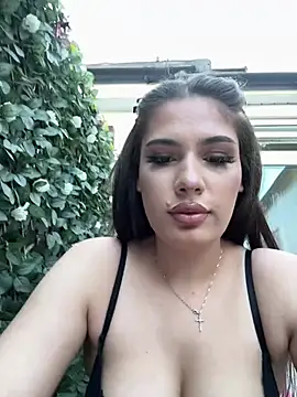 AylaNova Webcam show