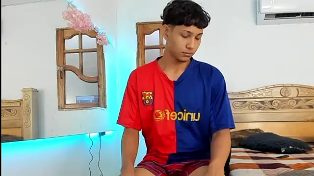 nedye_rouss Webcam-Show