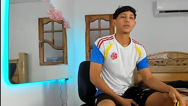 Show de nedye_rouss na webcam