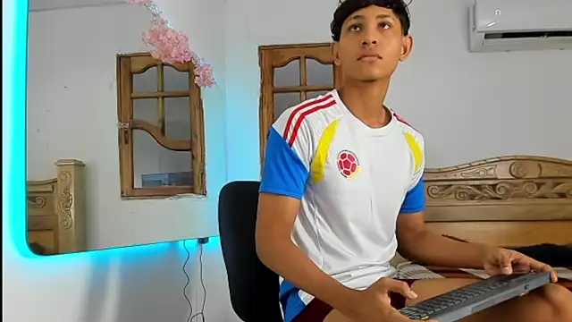 nedye_rouss Webcam-Show