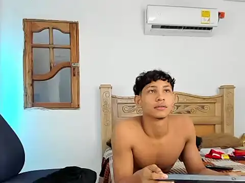 nedye_rouss Webcam Show