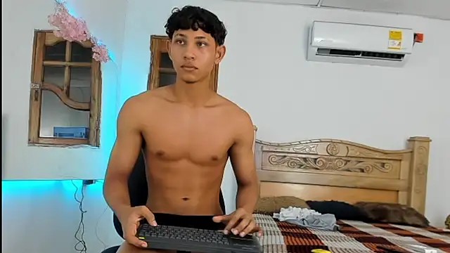 عرض كام nedye_rouss
