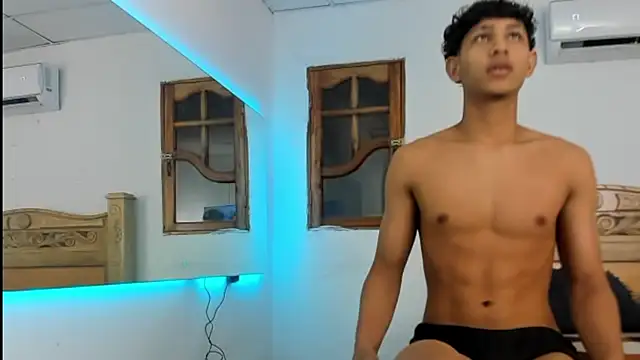 nedye_rouss Webcam-Show