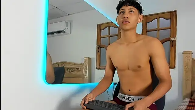 Webkamerová show nedye_rouss