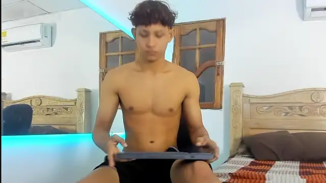 nedye_rouss Webcamshow