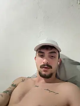 NovinnGB webcam show