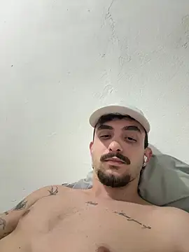 NovinnGB webcam show