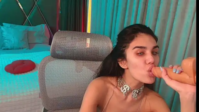 Show modela KissOnFire na web-kameri