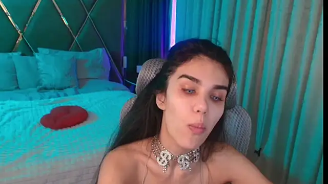 KissOnFire Adlı Modelin Canlı XXX Sohbeti