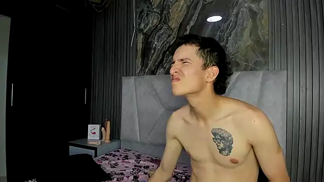 SummerAndErick_HL's Webcam Show