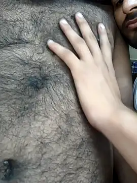 הופעת וובקאם של hotyhairy