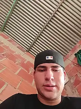 Show modela Power-Man-Heterosexual na web-kameri