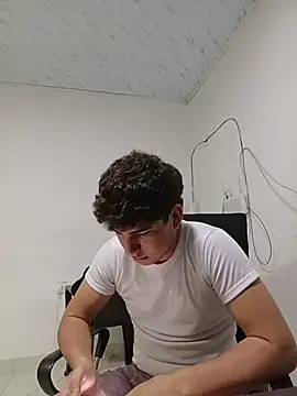 Power-Man-Heterosexual Webcam show