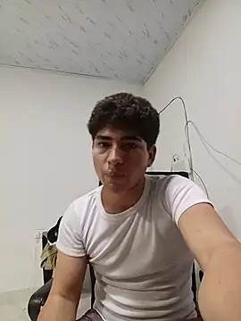 Power-Man-Heterosexual Webcam show