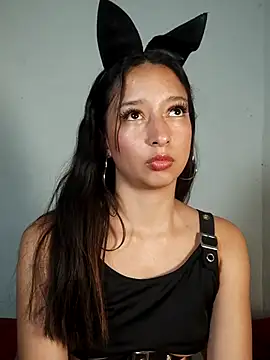 XXX chat uživo modela valen_stonne