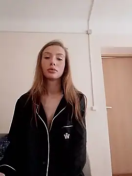 Show modela katanakiki na web-kameri
