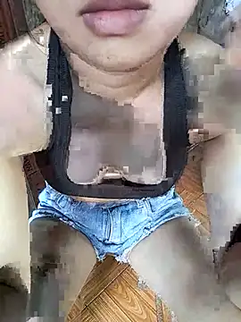 Julyhenrry 网络视讯表演