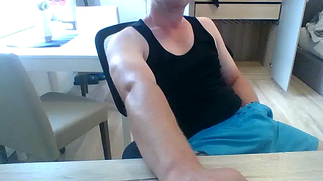 הופעת וובקאם של kinkiiiiiiiii
