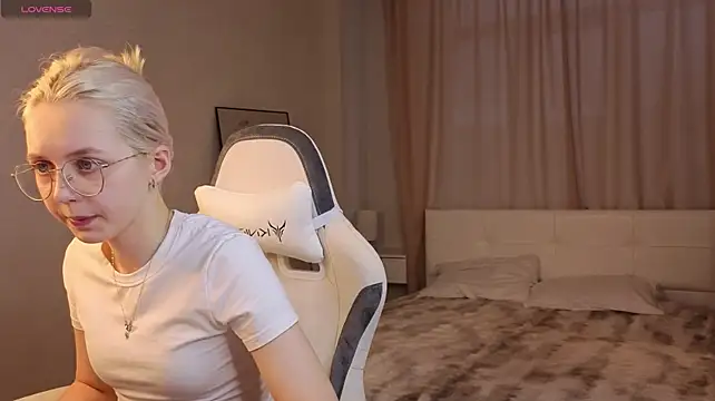 mollyy_snow XXX чат на живо