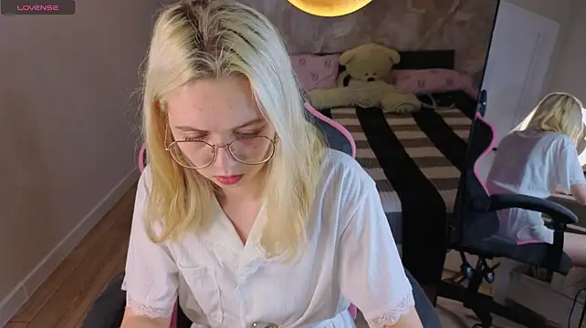 Czat XXX na żywo – mollyy_snow