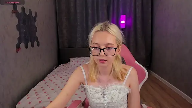 XXX chat uživo modela mollyy_snow